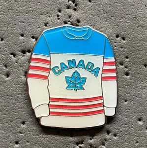 Team Canada 1955 White Jersey Hockey Pin - Imagen 1 de 1