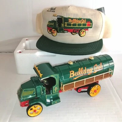 FIRST GEAR SCALA 1/34 MODEL AC TANKER TRUCK BULLDOG OIL REF.19-2587 - Immagine 1 di 4