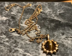 Vintage Necklace Jewelry 17" Gold Tone Chain Marked SN or NS &Cat's Eye Pendant - Picture 1 of 2