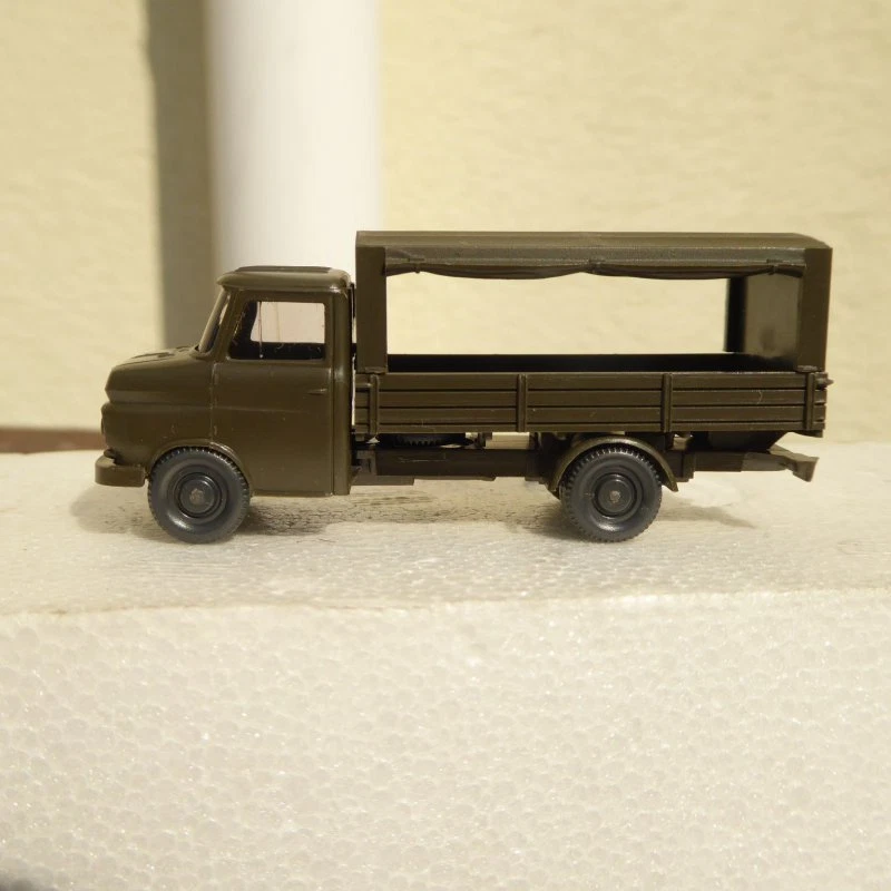 Wiking Esercito Tedesco Opel Blitz Kurzhauber Cassone con Telone, Vecchio - Immagine 1 di 1