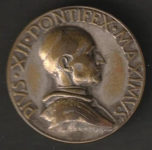 PAPST PIUS XII / UNSERE LIEBE FRAU DER DEMUT HOCHHILF MEDAILLE --- YHDI - Bild 1 von 1