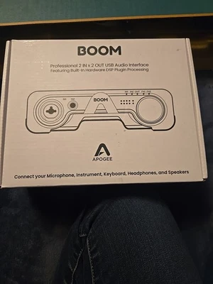 Interfaz de audio USB-C Apogee BOOM 2x2 Foto 1 de 2