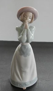 Beautiful NAO Figurine Titled Please, Please, No. 1224, MINT Condition - Picture 1 of 5
