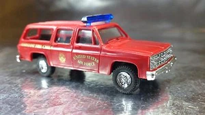 * Trident 90111-A Assistant Fire Chief United States Air Force  HO 1:87 Scale - Picture 1 of 3