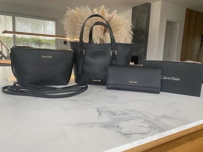 Calvin Klein Handtasche mit Portemonnaie  - Bild 1 von 4