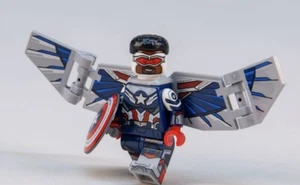 LEGO Marvel Studios - Minifigura FALCON - 71031 - ¿Qué pasaría si? serie - Imagen 1 de 3