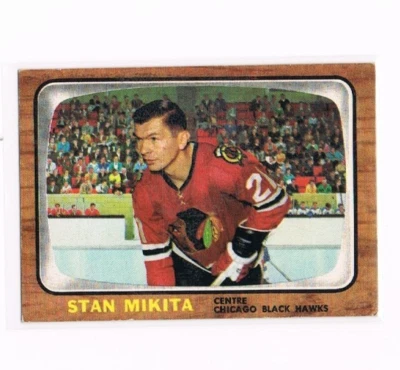 1966-67 Topps #62 Stan Mikita - set break - EX- - Image 1 of 2