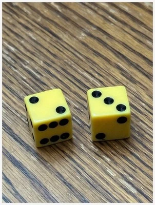 Simpsons Clue (2002) Game: Replacement Yellow Die Rolling Cube, *Plastic Part* - Image 1 of 2