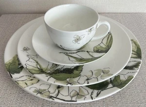 Wedgwood Vera Wang Floral Leaf Cup Saucer 2 Plates Set Fine Bone China Elegant - Picture 1 of 8