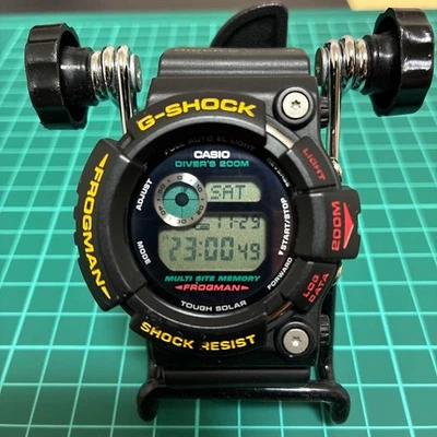 Часы дайверские Casio G-Shock Frogman GW-200Z унисекс 200 м водонепроницаемые б/у - Изображение 1 из 4