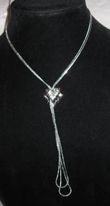Estate Jewelry ~ Silvertone Double Strand LEAF Slide Chain Necklace ~ 25-3/4" L - Picture 1 of 9
