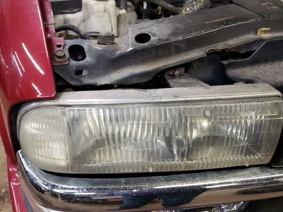Passenger Headlight Chevrolet Fits 98-05 BLAZER S10/JIMMY S15 1164959 Foto 1 de 4