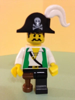 Lego Pi050 Chaleco Verde Pirata - Minifigura - Piratas 1 - Pata/Sombrero/Pluma Blanca Foto 1 de 4