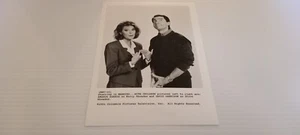 1991 Married with Children 7"×5" B&W Photo Promo Steve and Marcy Rhoades MWC-45 - Picture 1 of 3