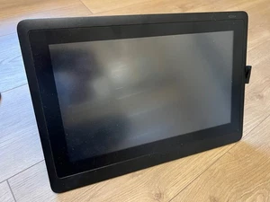 Wacom Cintiq 16 with Pen And All Cables (includes 5m extensions for all cables). - Picture 1 of 5