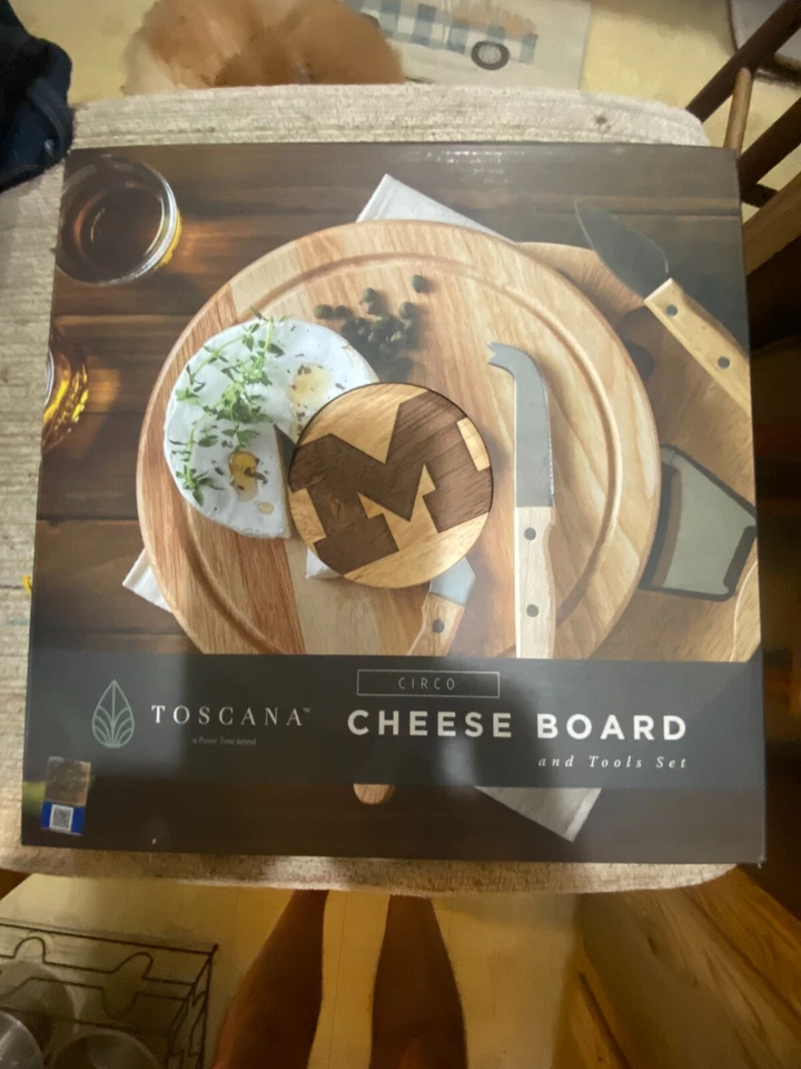 Juego de herramientas y tabla de queso Michigan Wolverines Circo 854-00-505 hora de picnic Foto 1 de 1