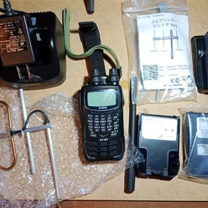 ALINCO DJ-G7 Triple-band Handheld Transceiver 144/430/1200MHz - Photo 1/10