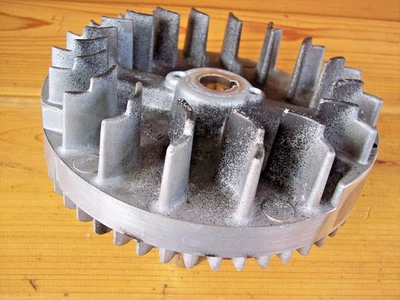 Volante de arranque eléctrico Briggs & Stratton Quantum Engine 12H802 691992 591282 Foto 1 de 4