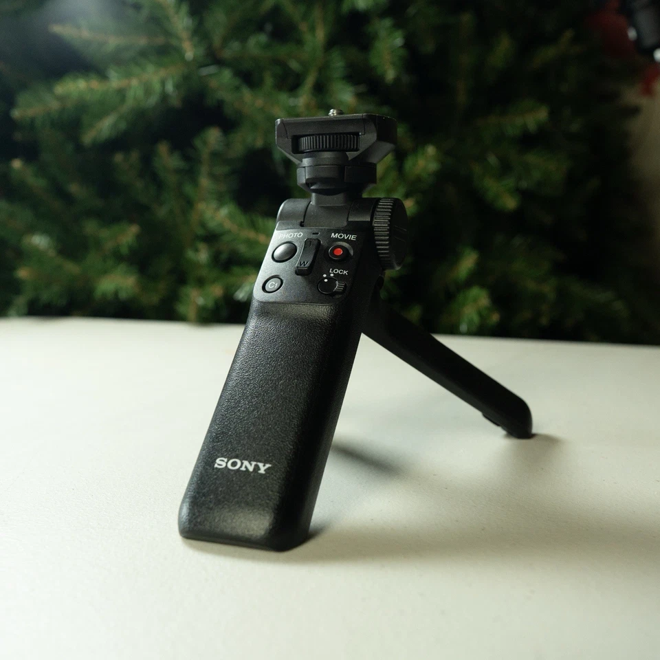 Sony GP-VPT2BT Shooting Grip for Sony Digital Camera - Image 1 of 3