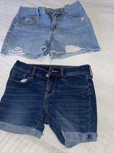 Old Navy Girls Size 10 Cuffed Hem Denim Set Of 2 . 1 Daisy 1 Medium Wash - Picture 1 of 6
