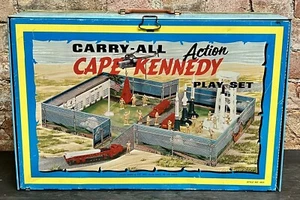 Vintage 1968 Marx Cape Kennedy Carry All Action Spielset 4625 Metallkoffer mit Riegel - Bild 1 von 14