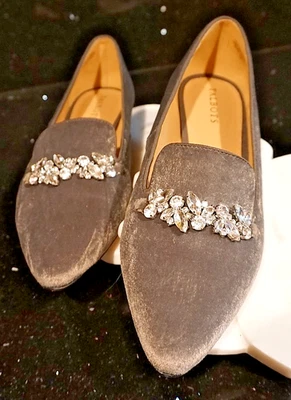 Mocasines Talbot Edison gris terciopelo adornados 9M punta punta tacón 1/2" nuevos sin caja Foto 1 de 4