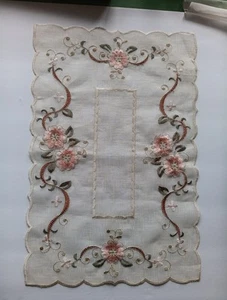 Pink Flowers Embroidery Lace Placemats Runner Table Cover Grannycore Cottagecore - Picture 1 of 22