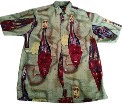 Camisa masculina havaiana Box Office Island tamanho grande S verde vermelha mapa do mundo máscara tribal - Imagem 1 de 4