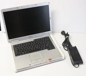 Dell Inspiron PP20L Laptop - Picture 1 of 17