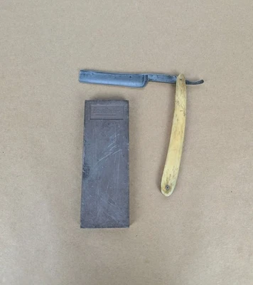 Antique Griffon XX Cutlery Works Straight Razor No. 00 Germany Stag Handle - Image 1 of 4