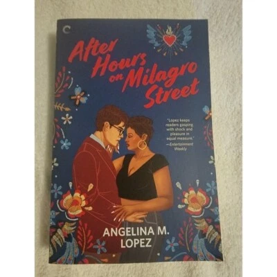 After Hours on Milagro Street by Angelina M Lopez Foto 1 de 4