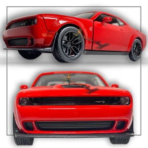 Showcasts 2018 Dodge Challenger SRT Hellcat RED 1/24 DIECAST CAR BY MOTORMAX.  - Picture 1 of 4