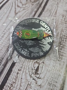 F Bomb Pin - Bild 1 von 4