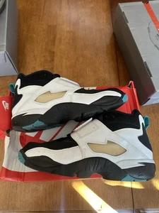 Size 11.5 - Nike Air Diamond Turf 2017 Emerald - Picture 1 of 7
