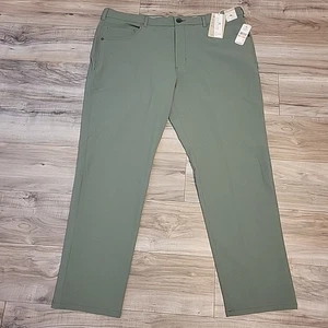 Tommy Bahama Pants Chip Shot Island Zone Performance Jade Green Mens 40X30  NEW  - Picture 1 of 10