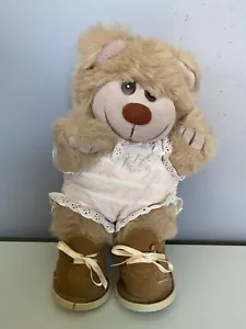 Vintage Trappers Plush 11 "Teddy Bear Baby Outfit - Imagen 1 de 4