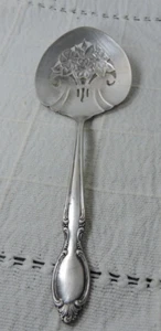William rogers silverplated serving with Mountain rose on serving surface - Picture 1 of 5