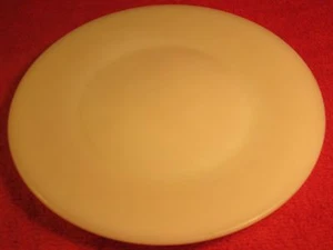 Vintage FIRE KING 9" Dinner Plate IVORY [Z184] - Imagen 1 de 3