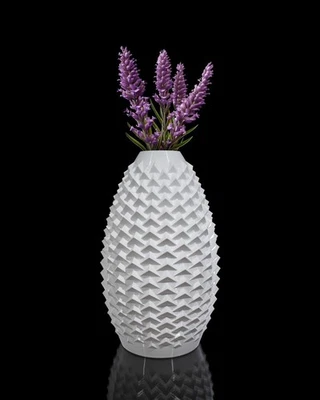 Point Vase – Handmade with Love and Sustainability - Image 1 of 4