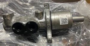 Wearever Brake Master Cylinder 10-3305 Remanufactured - Picture 1 of 3