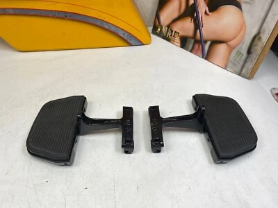 🔥Tableros de piso de pie de pasajero trasero originales Harley 97-23 Touring OEM🔥 Foto 1 de 4