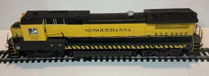 Atlas HO NYSW B40-8 #4002 Susquehanna Diesel Runs Great Handrail Damage - Picture 1 of 10