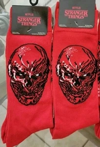 NEU - NETFLIX STRANGER THINGS ~ "VECNA" CREW-SOCKEN ~ SCHUHGRÖSSE 6-12 ~ von CENTRIC - Bild 1 von 3
