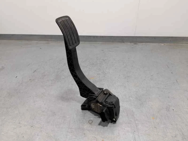 9674829180 Throttle Pedal for PEUGEOT 3008 ALLURE 2016 4867348 - Image 1 of 4