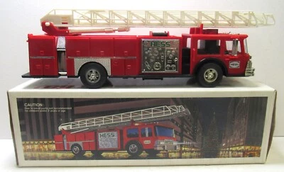 Banco de camión de bomberos de juguete Hess con escalera de extensión 1986 rojo Foto 1 de 4