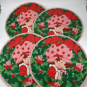 Strawberry Shortcake Cloth Placemat X4 Christmas Wreath Cut & Sew Completed Vtg - Picture 1 of 7