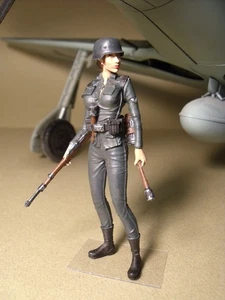 1/18 FIGUR GIRL ELOISE VROOM BEMALT FUR MINICHAMPS NOREV KK SCALE CMC - Bild 1 von 5