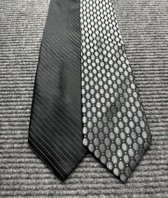 Lote de 2 Corbatas Jones New York Para Hombre 100% Seda Rayas Negras Gris Geométricas Clásicas Foto 1 de 4