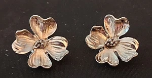 Vintage Pair of Silvertone Metal Clip-On Dogwood Earrings - Picture 1 of 3