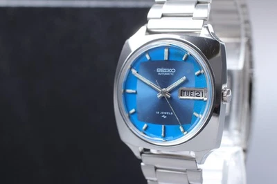 Reloj automático para hombre vintage 1973 Exc+5 Seiko 7006-7120 día-fecha acero 19J JAPÓN Foto 1 de 4